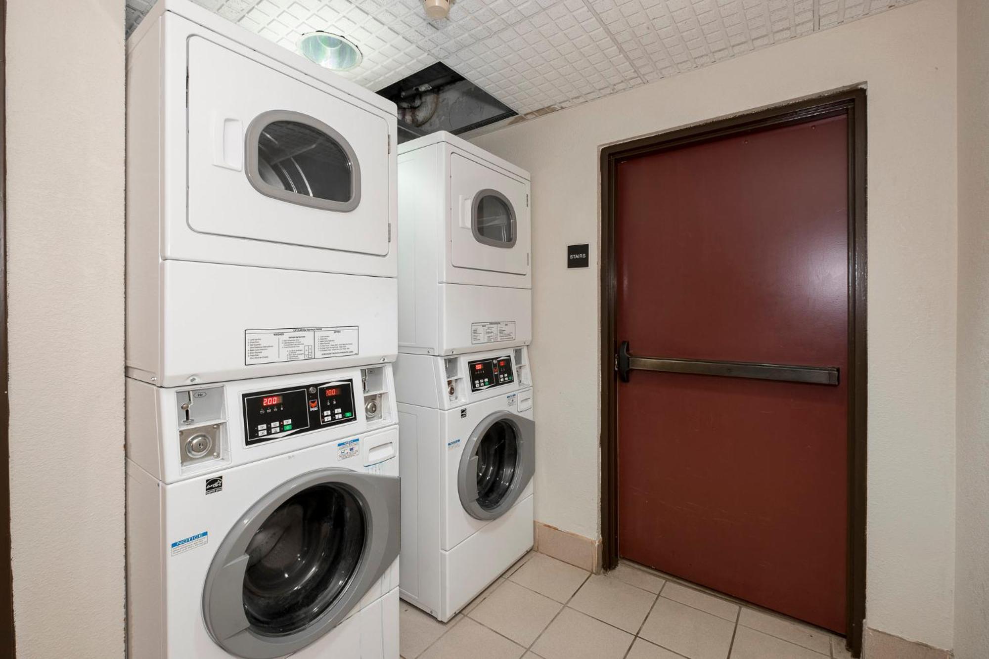 Red Roof Inn & Suites Newnan Eksteriør bilde