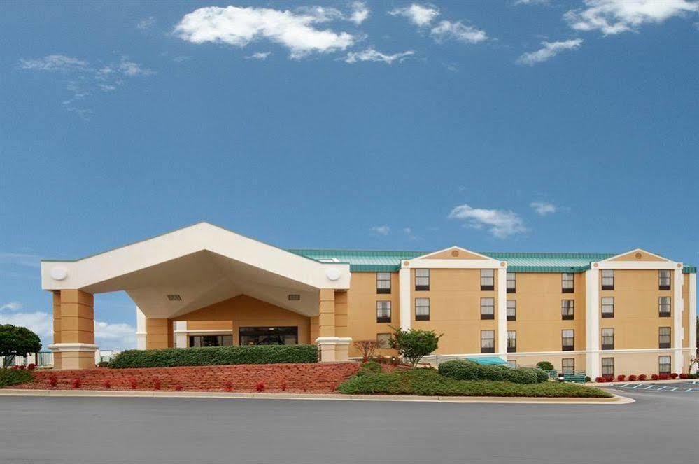 Red Roof Inn & Suites Newnan Eksteriør bilde