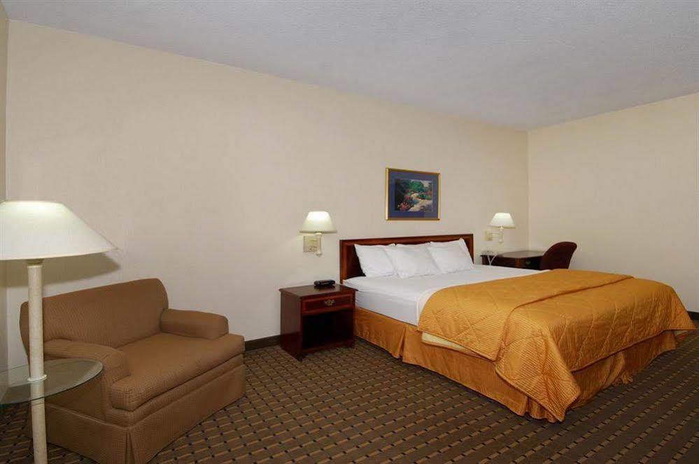 Red Roof Inn & Suites Newnan Eksteriør bilde
